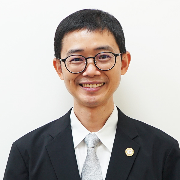 余權航老師